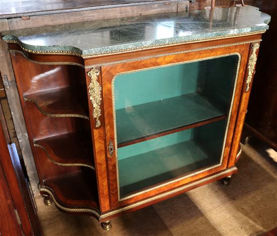 maRBLE TOP Credenza
